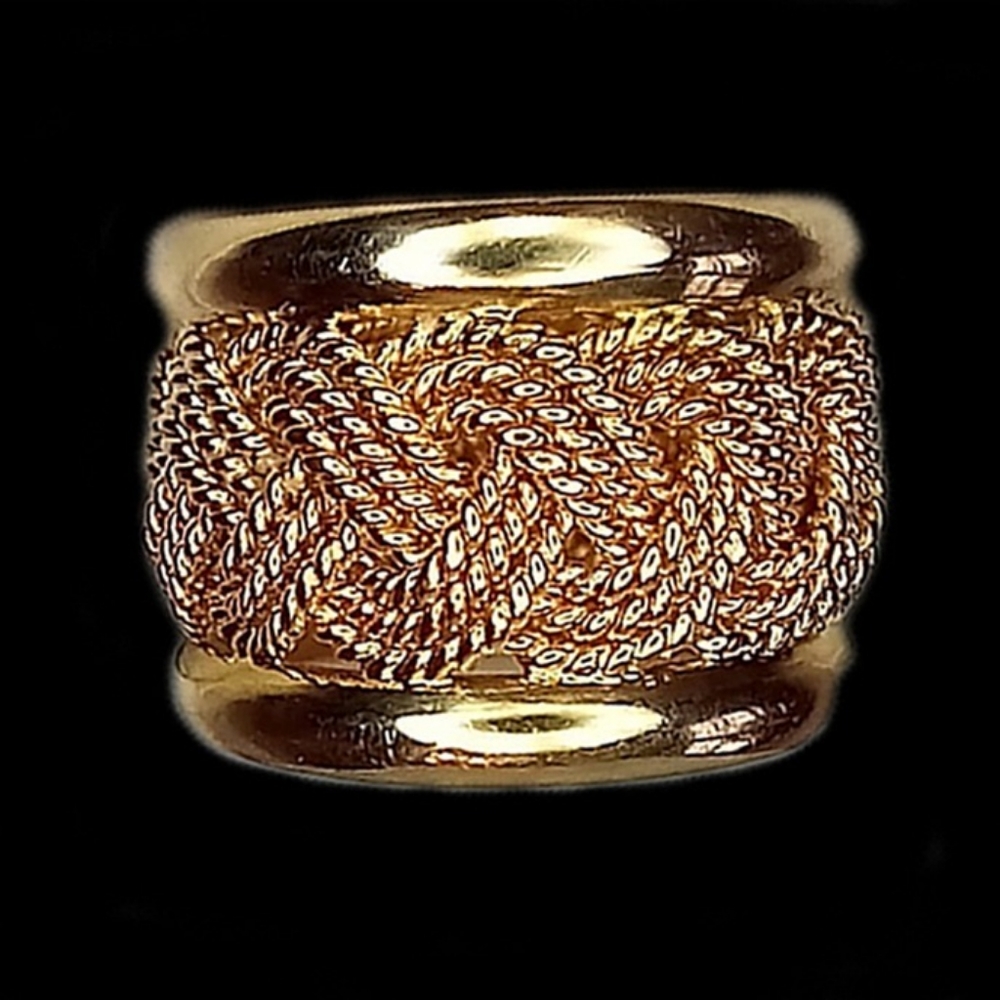 Ladies gold fashion ring new